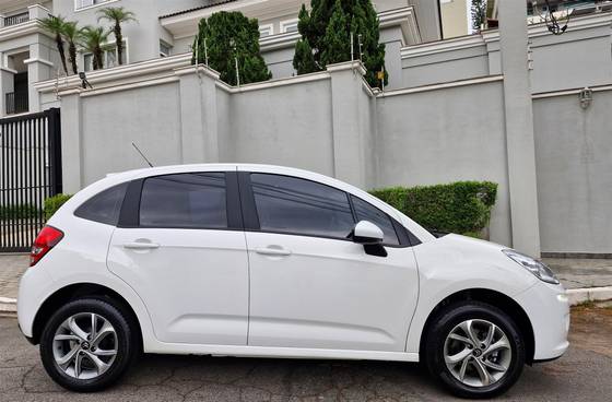 CITROËN C3 1.2 PURE TECH FLEX TENDANCE MANUAL